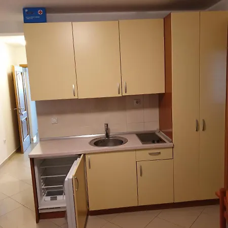 Apartments Knezovic Gradac  Exterior photo