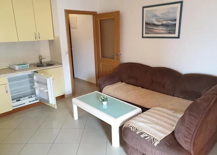 Apartments Knezovic