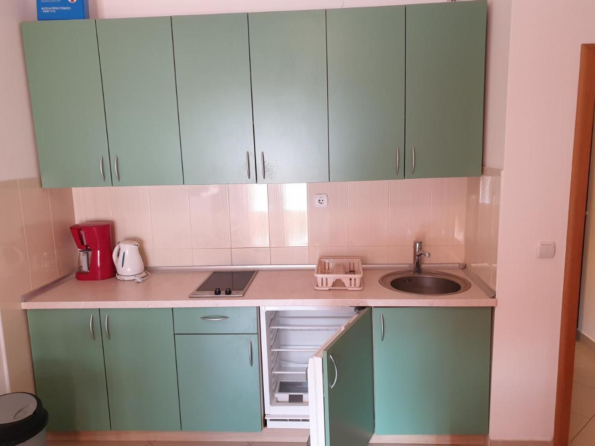 Knezovic Apartment Gradac (Split-Dalmatia)