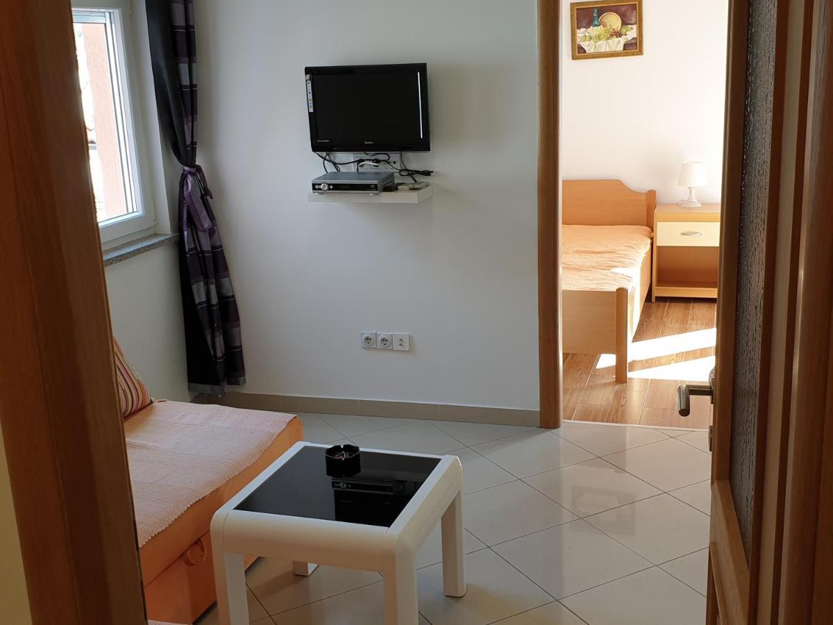 Knezovic Gradac (Split-Dalmatia)