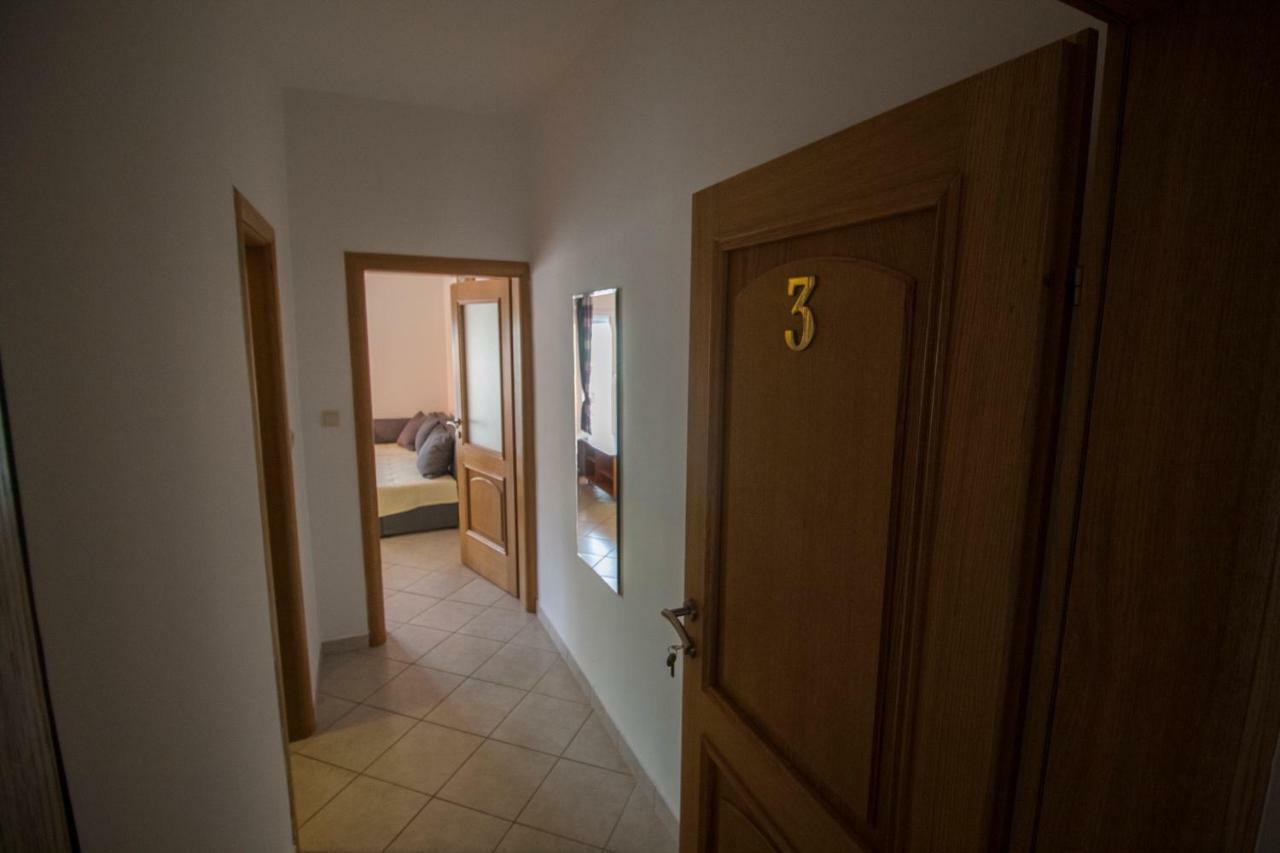 Knezovic * Gradac (Split-Dalmatia)