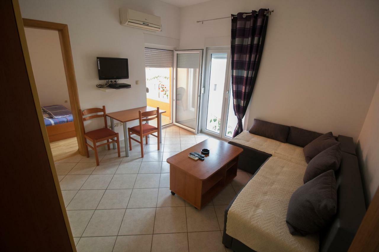 Knezovic Apartment