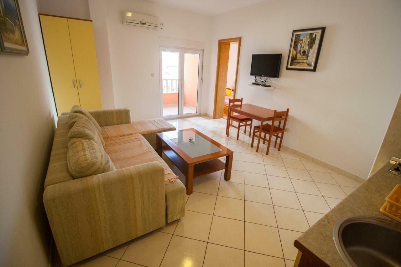 Knezovic Apartment *