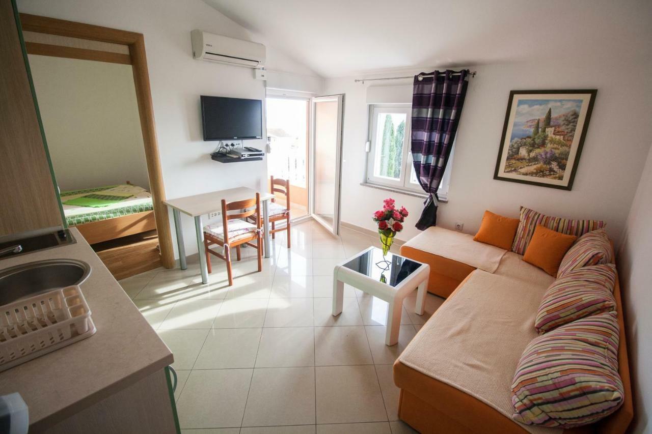 Knezovic Apartment