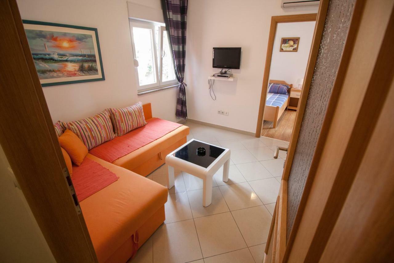 Knezovic Apartment